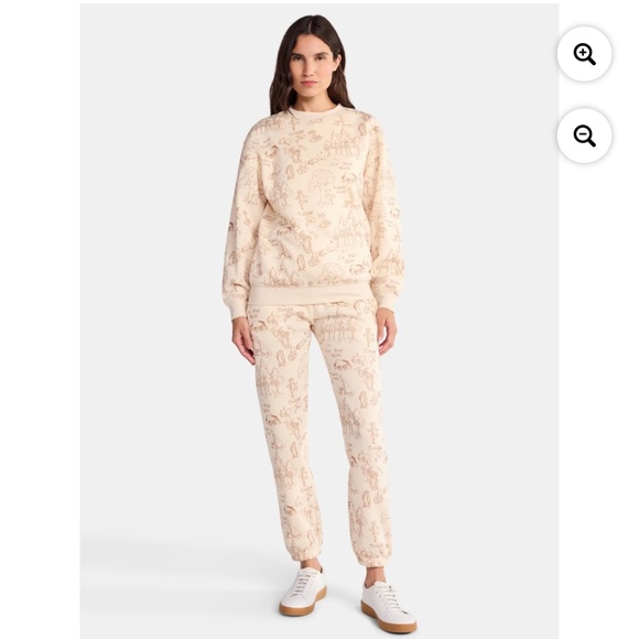 Winnie The Pooh Woman’s Graphic Fleece Sweatshirt Size Large NWT - Picture 6 of 8